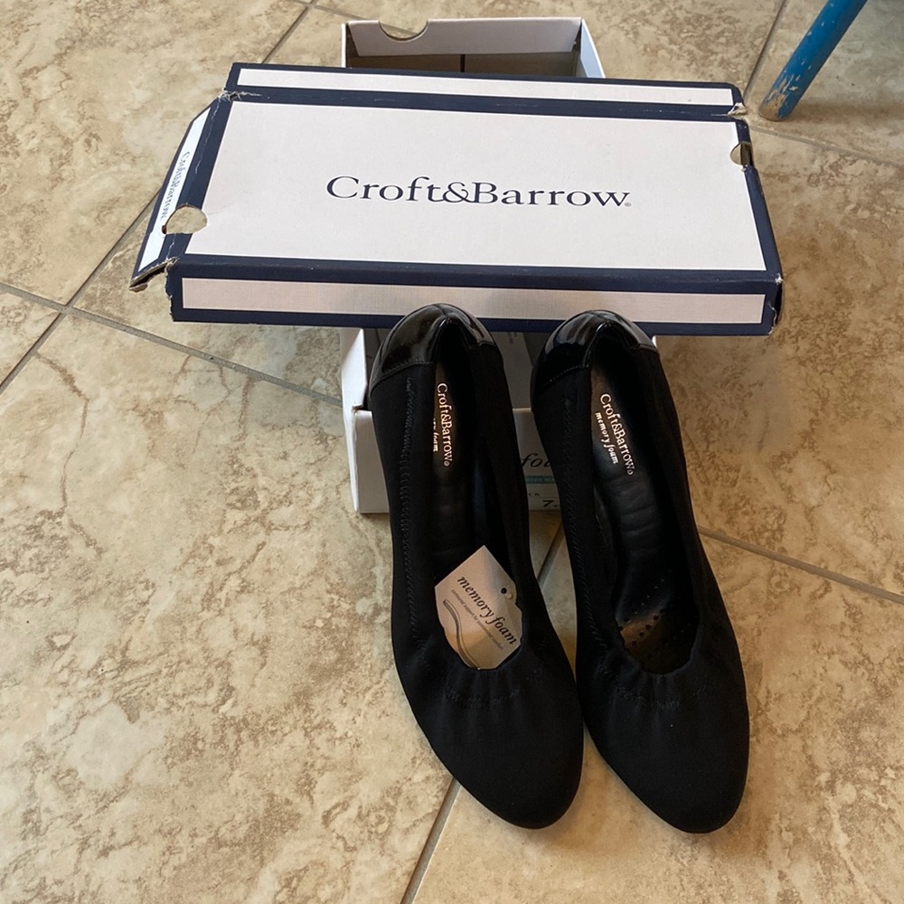 Brand new black pumps-Kohls Croft & Barrow